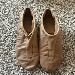 Bloch Tan Leather Jazz shoe - Slip-On Footwear